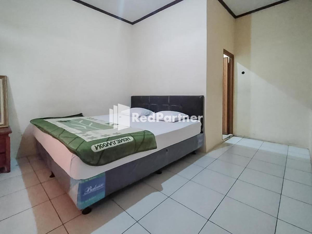 Pertiwi Village Redpartner Paragajen Ngoại thất bức ảnh