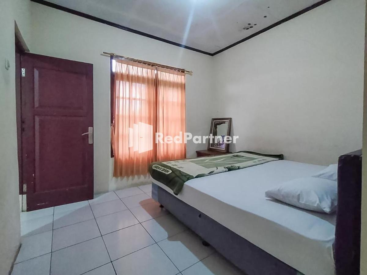 Pertiwi Village Redpartner Paragajen Ngoại thất bức ảnh